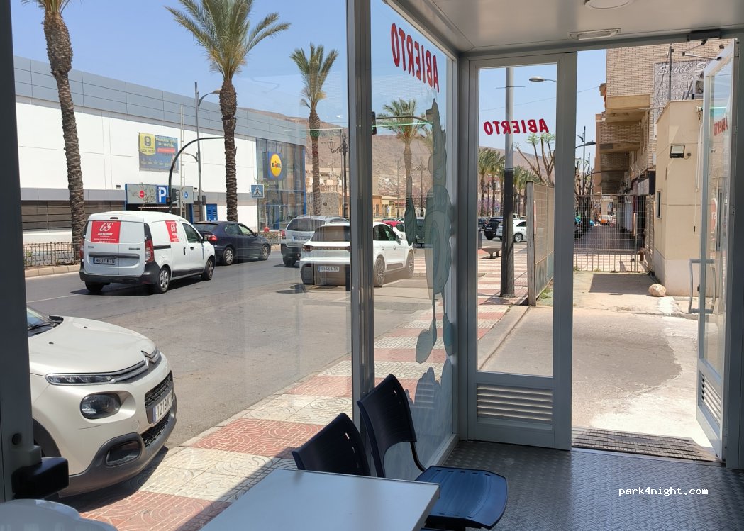 (04720) Aguadulce - 305 Avenida de Carlos III — foto