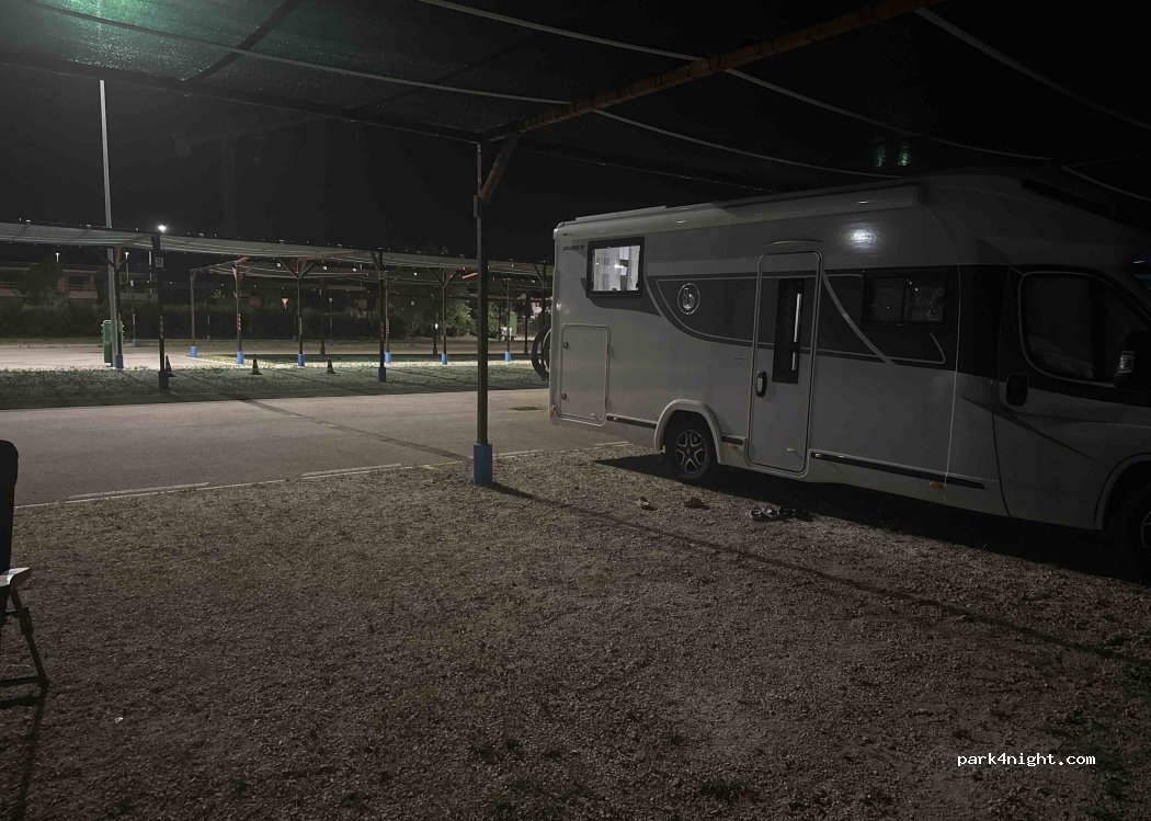 Area sosta camper Pinarella — foto 5