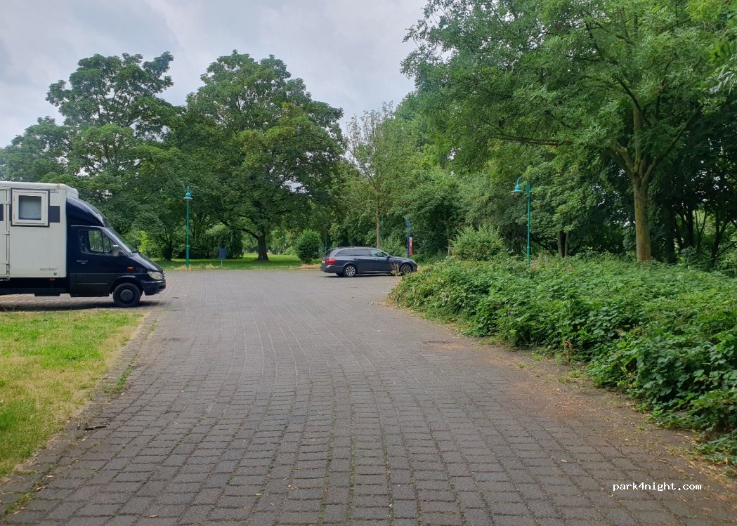 (47055) Duisburg - 435a Wanheimer Straße — foto