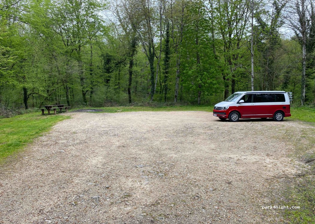 (25000) Besançon - 153 Route Forestière des Chapelets — foto