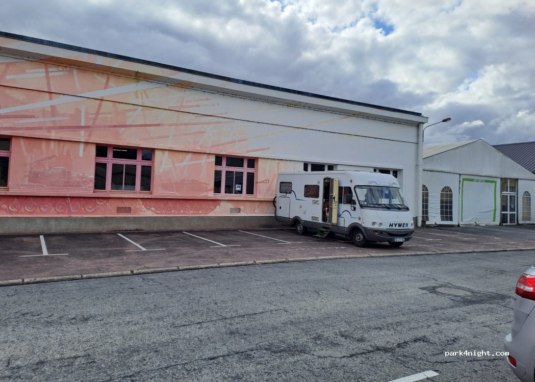 (49400) Saumur - 1043 Route de Fontevraud — foto