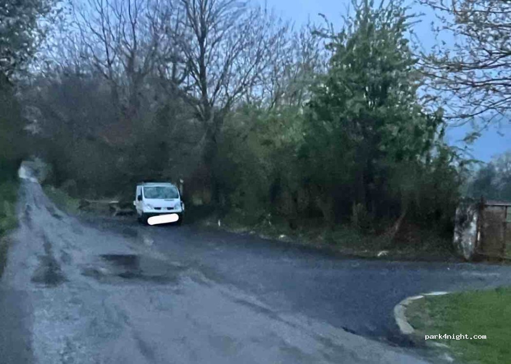 (E32 DN12) Tullaghought - Unnamed Road — foto 3