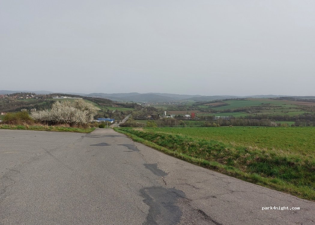 (763 11) Lípa - Unnamed Road — foto 2