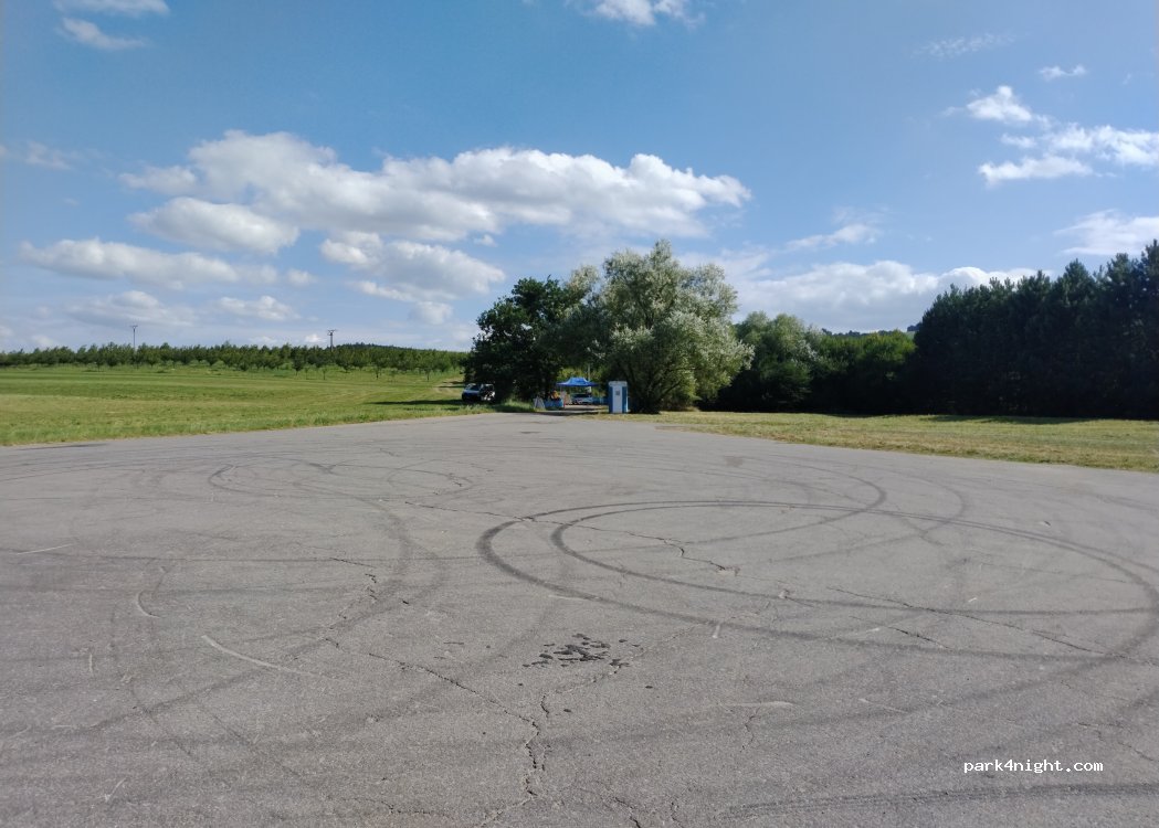 (763 11) Lípa - Unnamed Road — foto 4