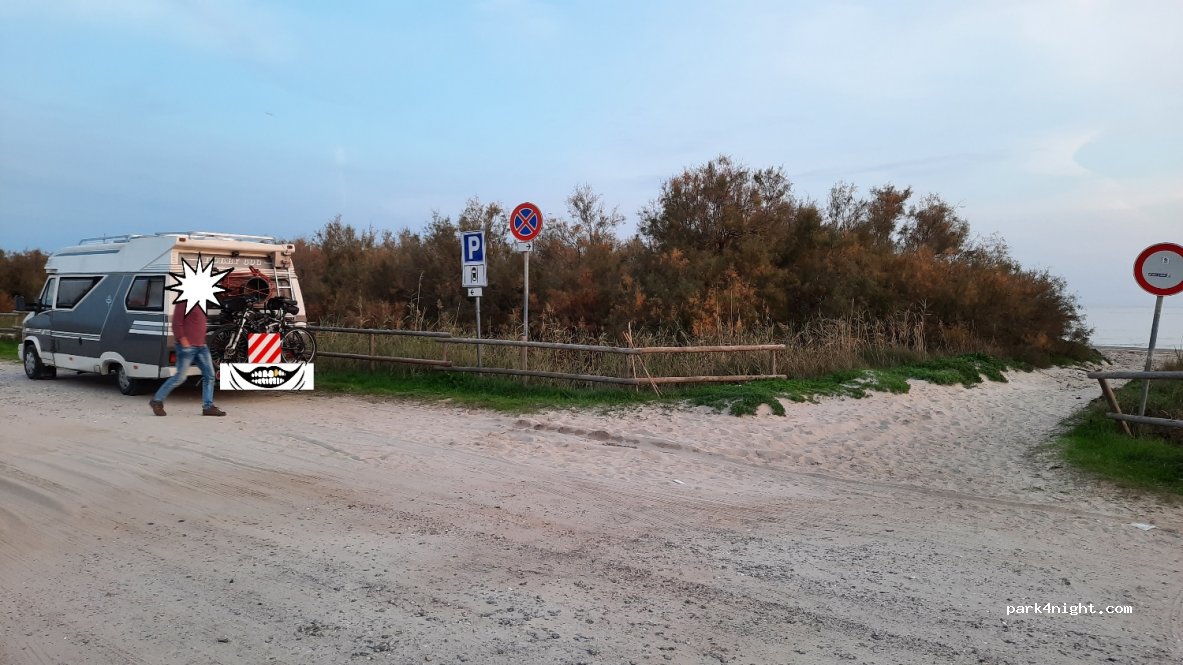 (57025) Piombino - Unnamed Road — foto