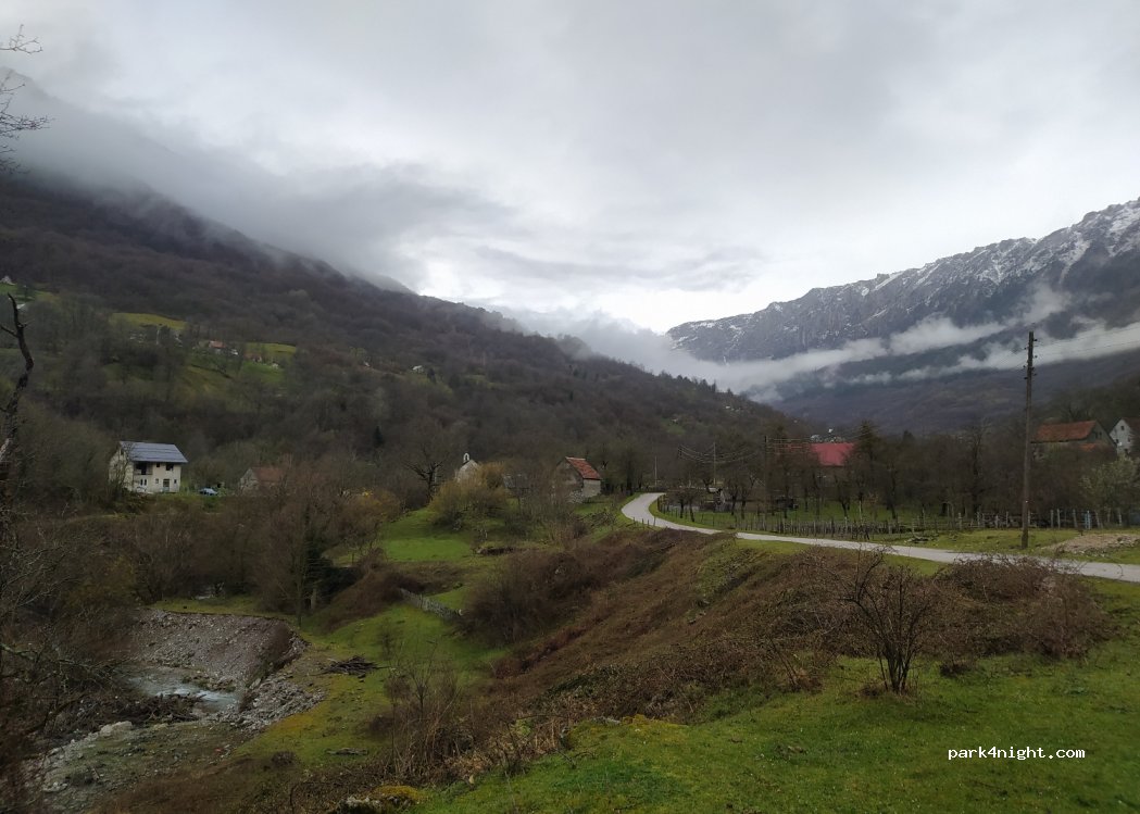 (81437) Mratinje - Unnamed Road — foto 2