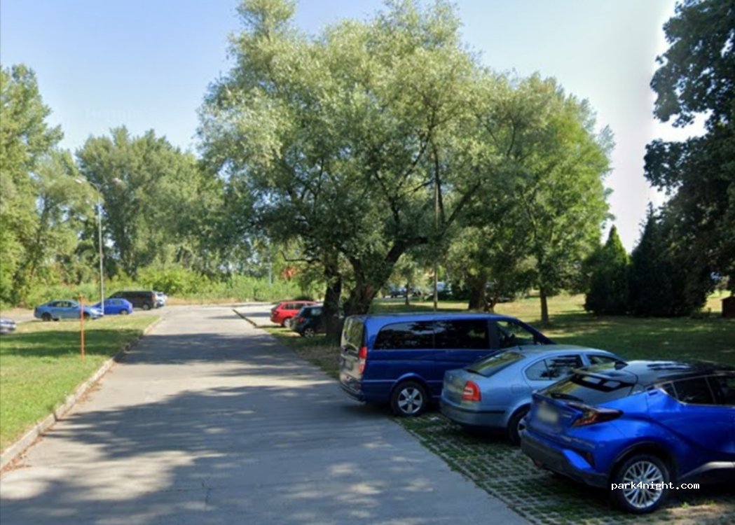 (921 01) Piešťany - 49 Hlboká — foto