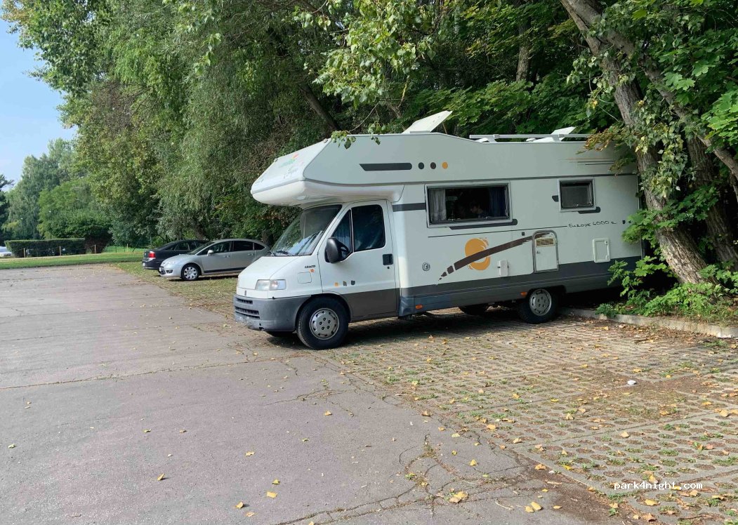(921 01) Piešťany - 49 Hlboká — foto 3