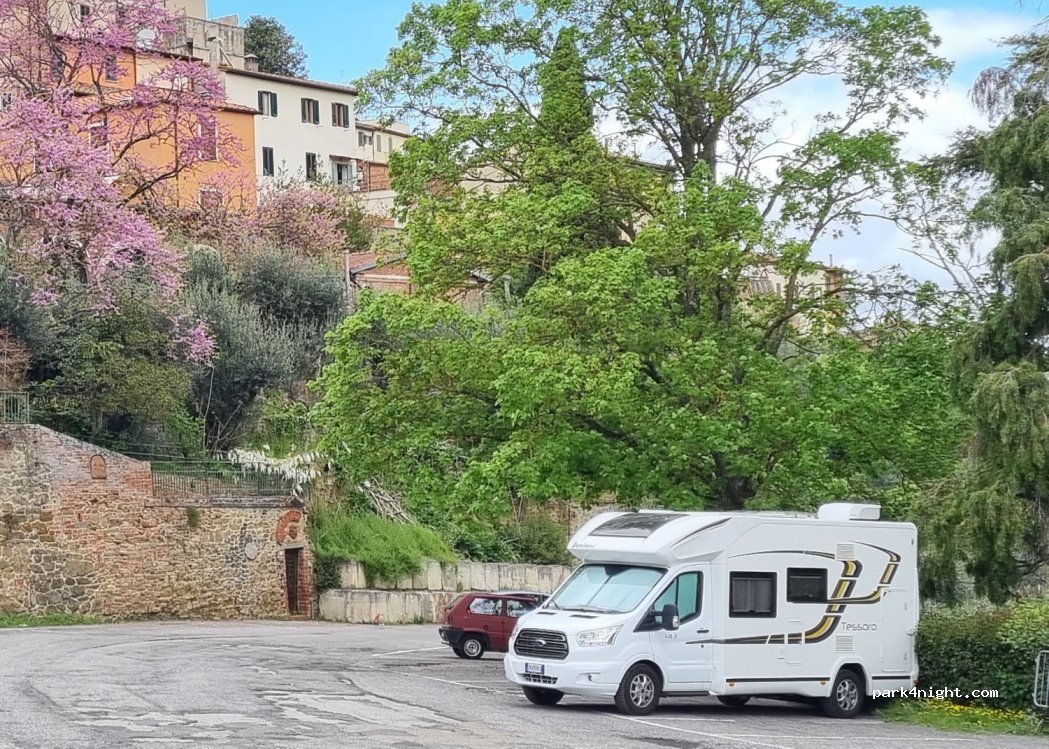 (53048) Sinalunga - Via Giacomo Matteotti — foto