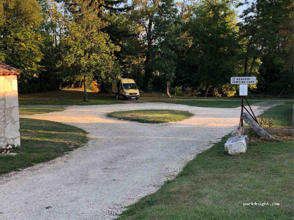 Aire Communale Camping Car — foto