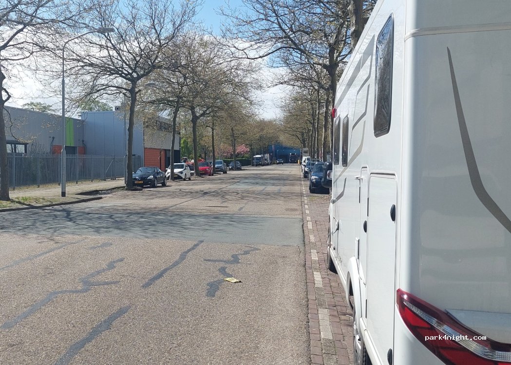 (2031 CV) Haarlem - Claes Tillyweg — foto