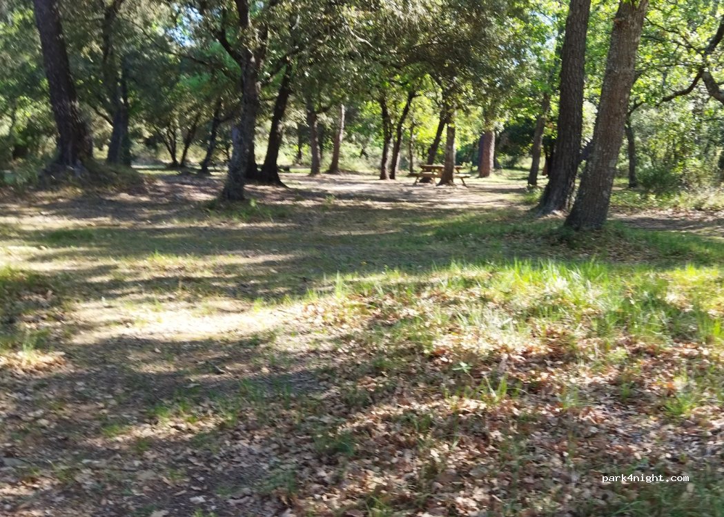 (13830) Roquefort-la-Bédoule - D3 — foto 3