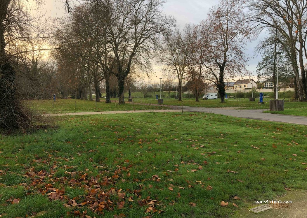 (03000) Moulins - Chemin du Halage — foto 4