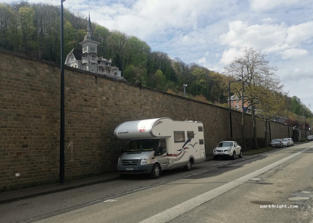 (5500) Dinant - 24 Avenue Franchet d'Esperey — foto