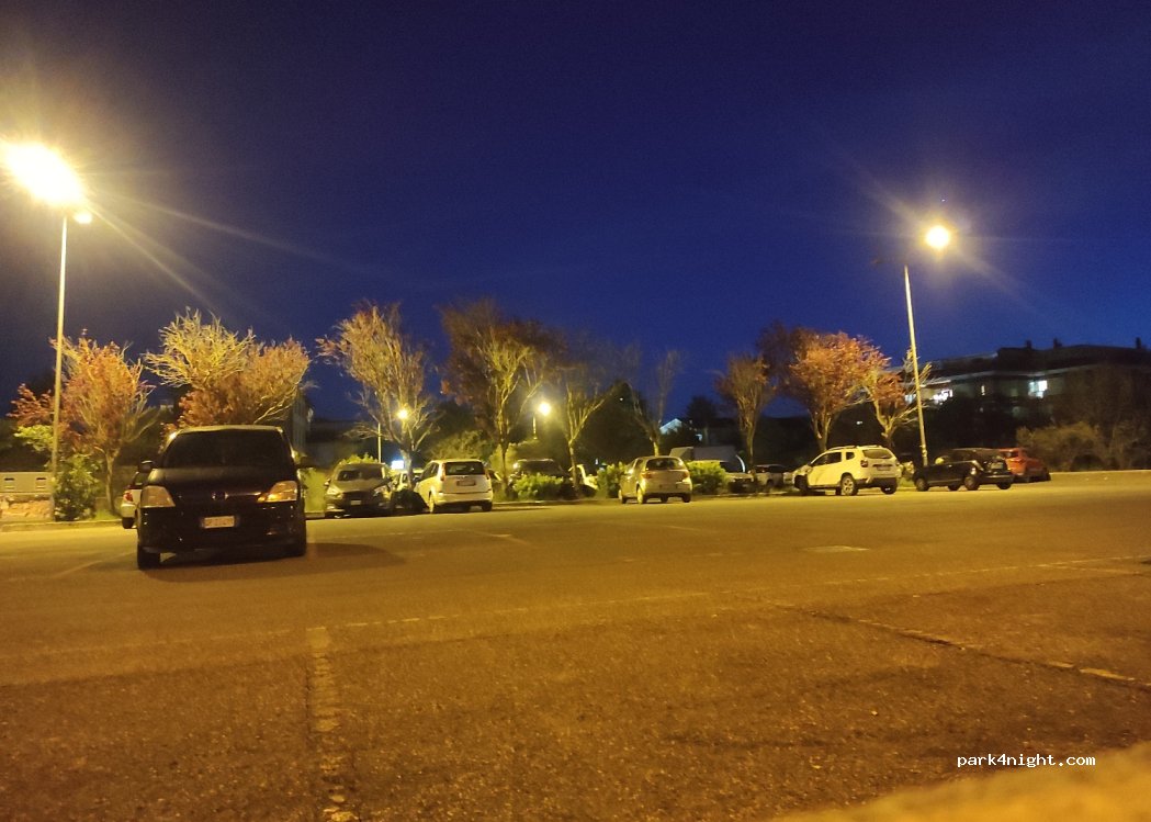 (01037) Ronciglione - 9 Piazza Mancini — foto