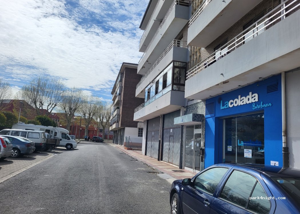 (09240) Briviesca - 24 Avenida Mencía de Velasco — foto 4