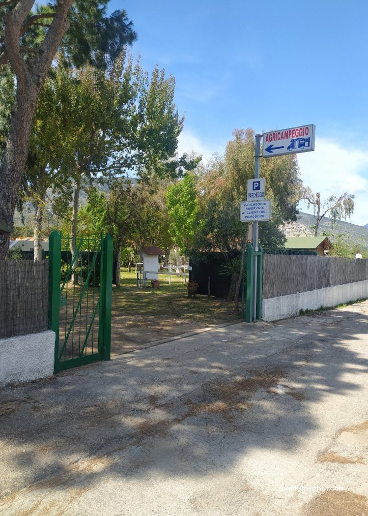 Sosta Camper il pomodoro — foto 3