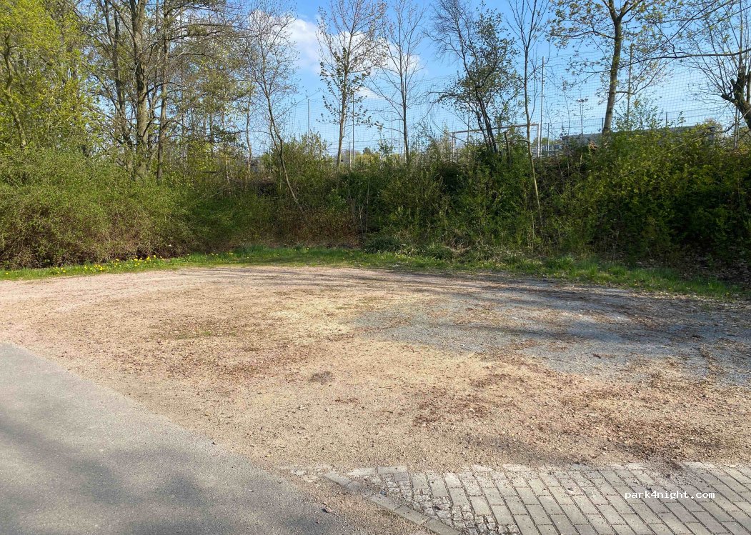 (08066) Zwickau - 72-74 Wostokweg — foto 2