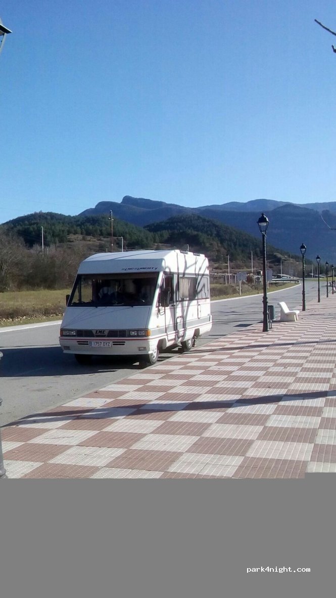 (08695) Bagà - 1 Carrer de Gaudí — foto 2