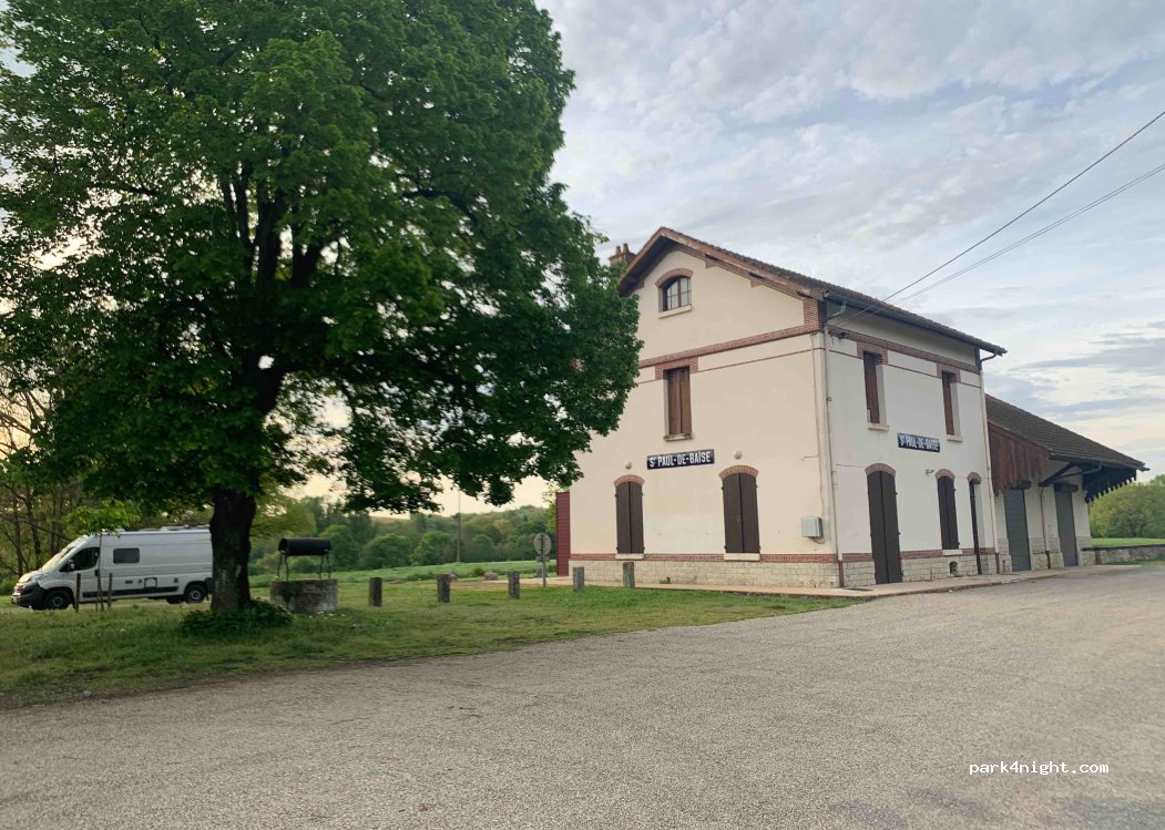 (32190) Saint-Paul-de-Baïse - Unnamed Road — foto