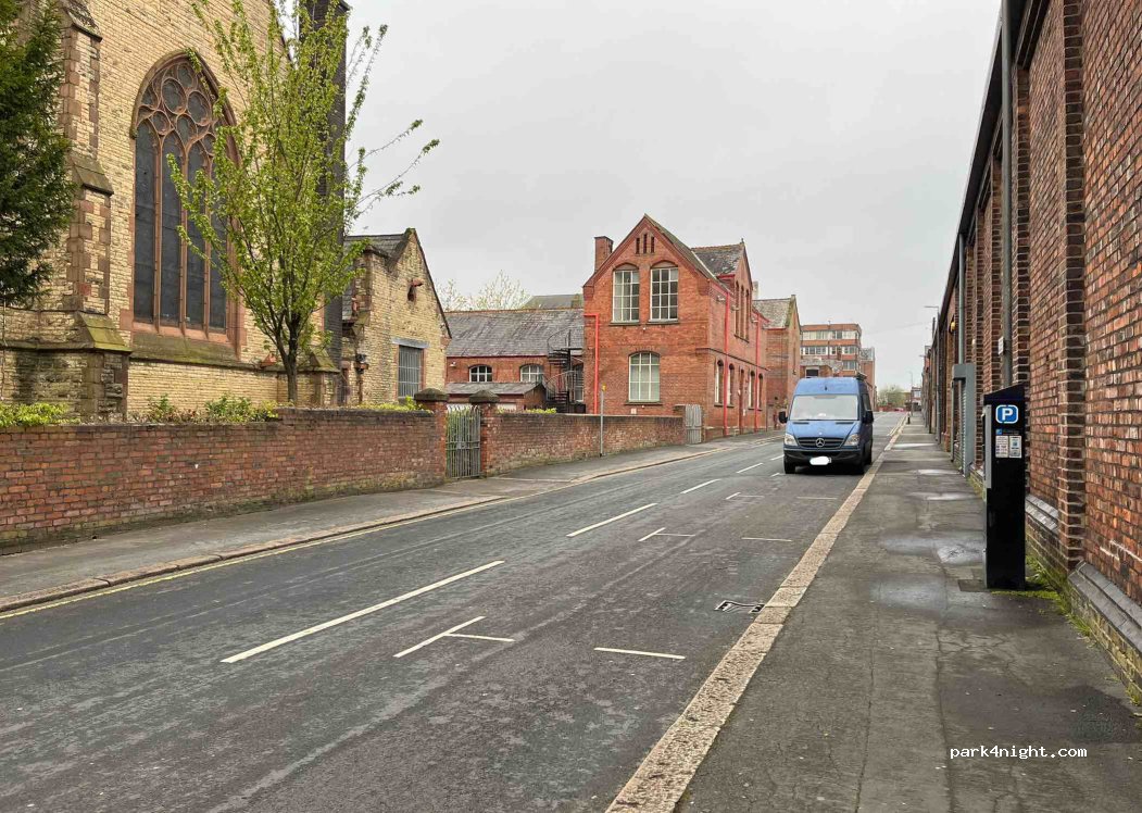 (WA10 1LX) Saint Helens - Parade St — foto 2