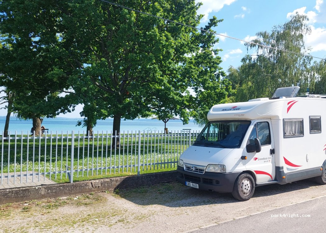 (8229) Csopak - 1-2 Ifjúsági sétány — foto 3