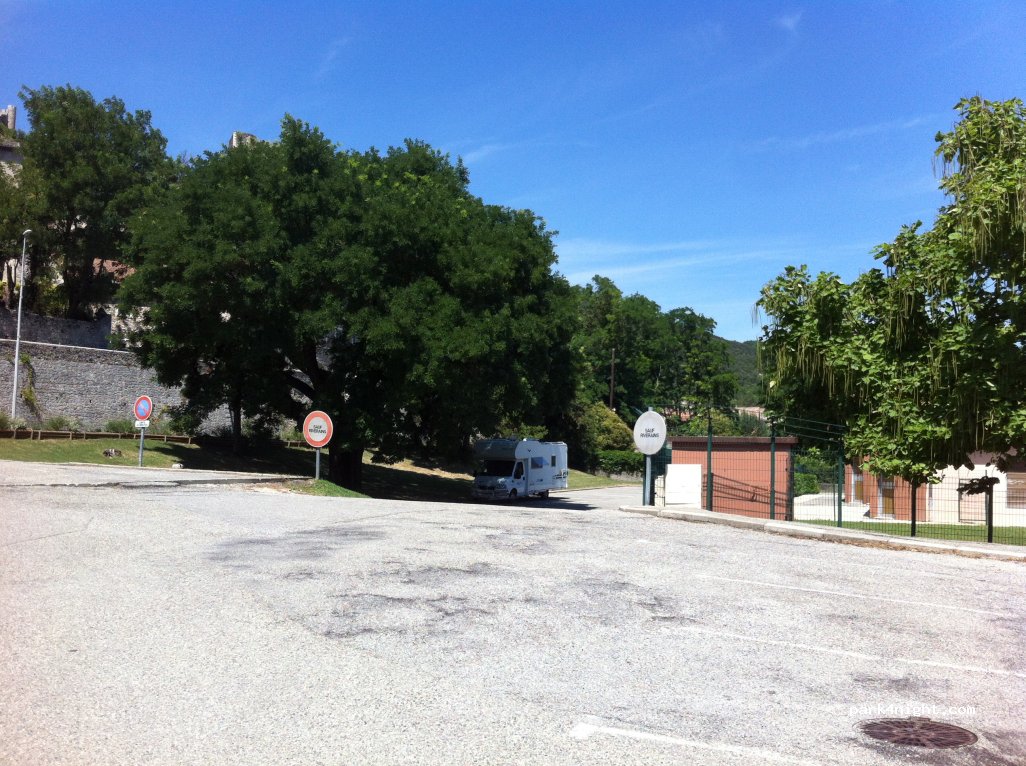 (07400) Rochemaure - 1-2 Rue des Bastides — foto