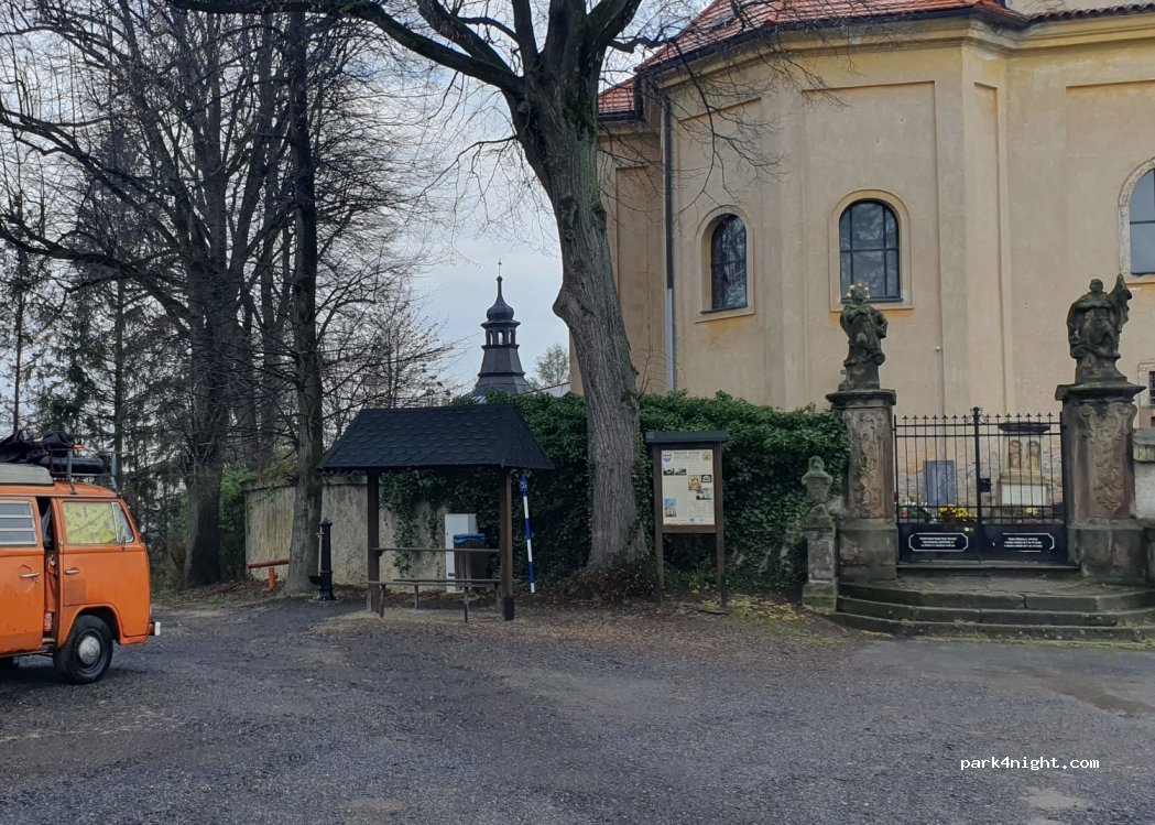 (517 41) Borovnice - Unnamed Road — foto