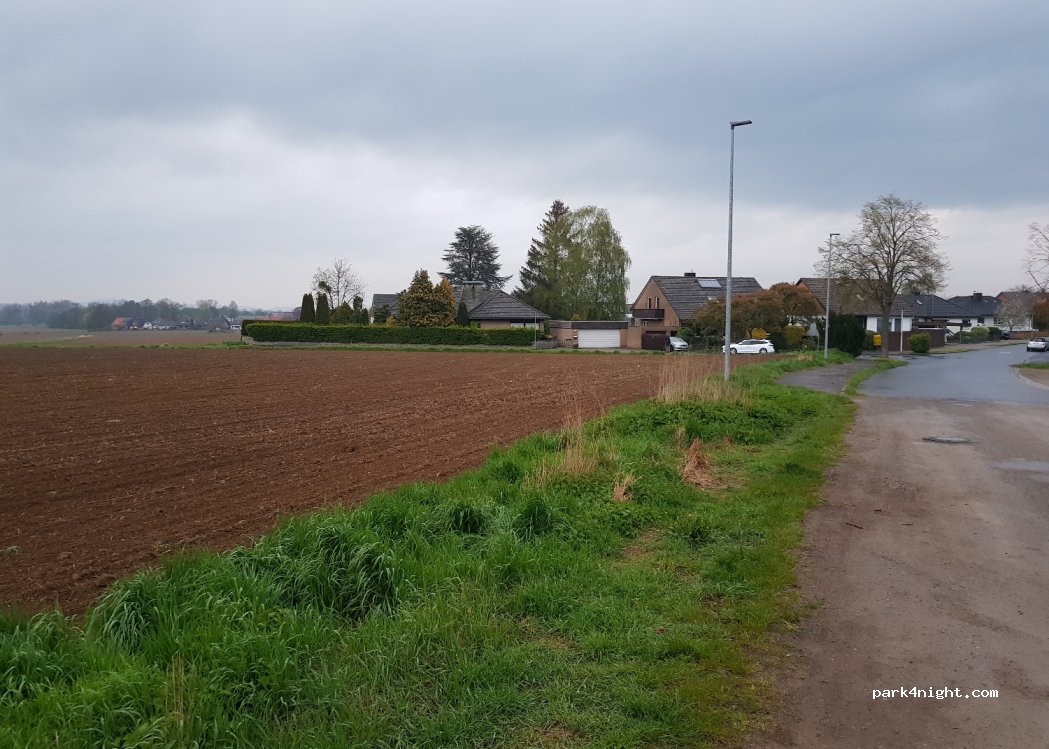 (30974) Wennigsen (Deister) - 20 August-Warnecke-Weg — foto 3