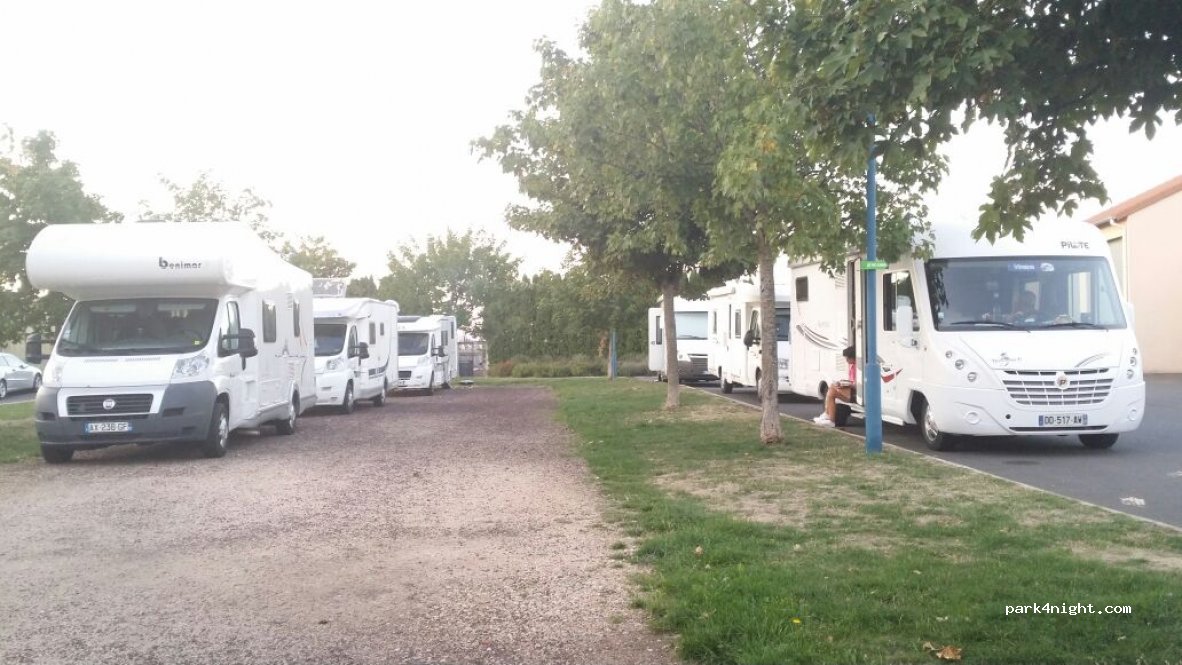 (43370) Saint-Christophe-sur-Dolaison - Le Bourg — foto