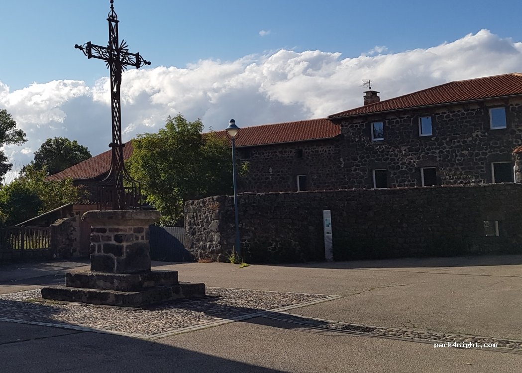 (43370) Saint-Christophe-sur-Dolaison - Le Bourg — foto 4