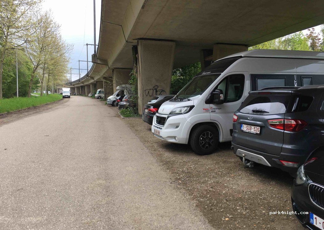 (3500) Hasselt - 13 Helbeekplein — foto