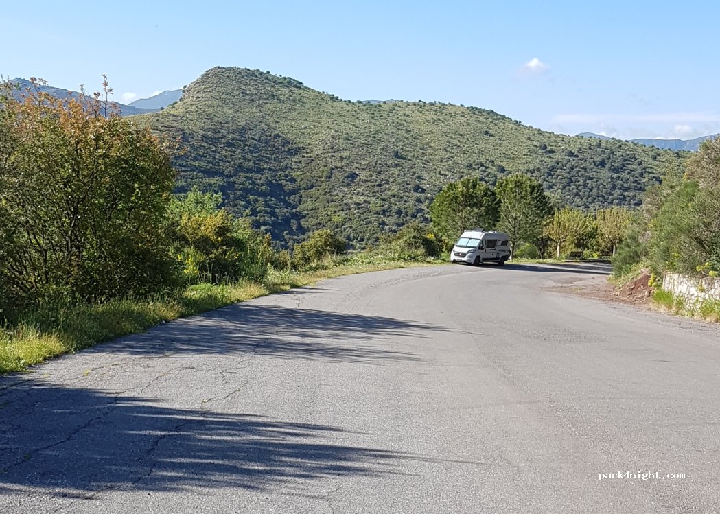 (220 22) Karytaina Arkadias - Epar. Od. Karitenas - Loutron Ireas — foto