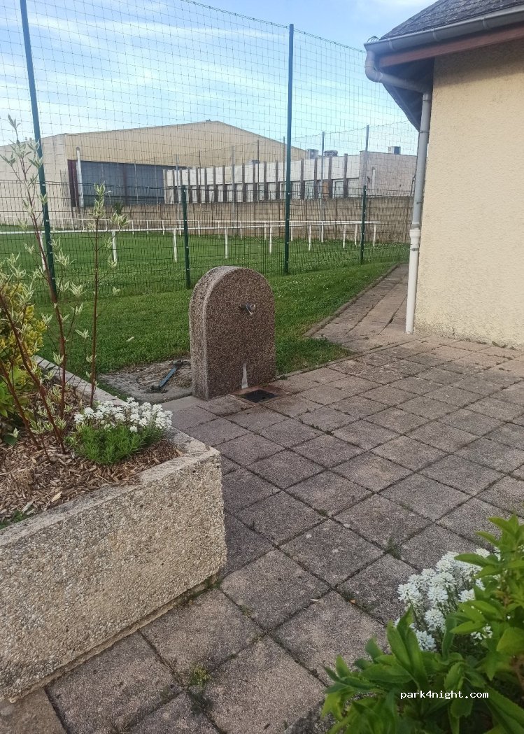 (21300) Chenôve - 4 Rue du 8 Mai — foto