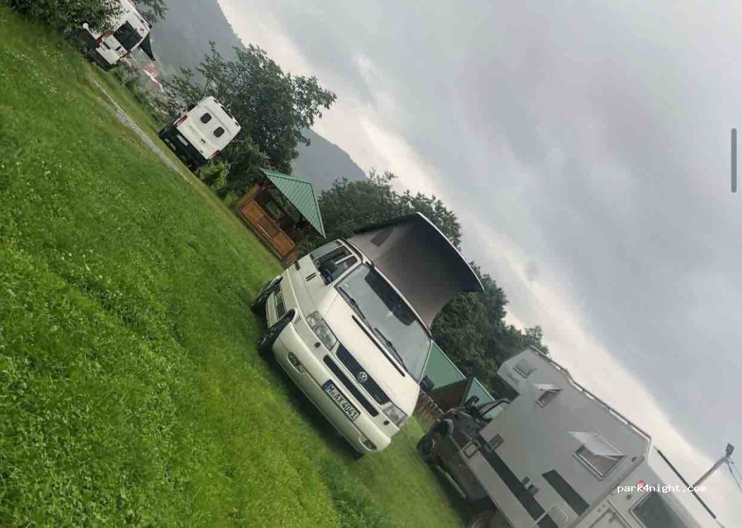 Konaci Oceva Zemlja — foto