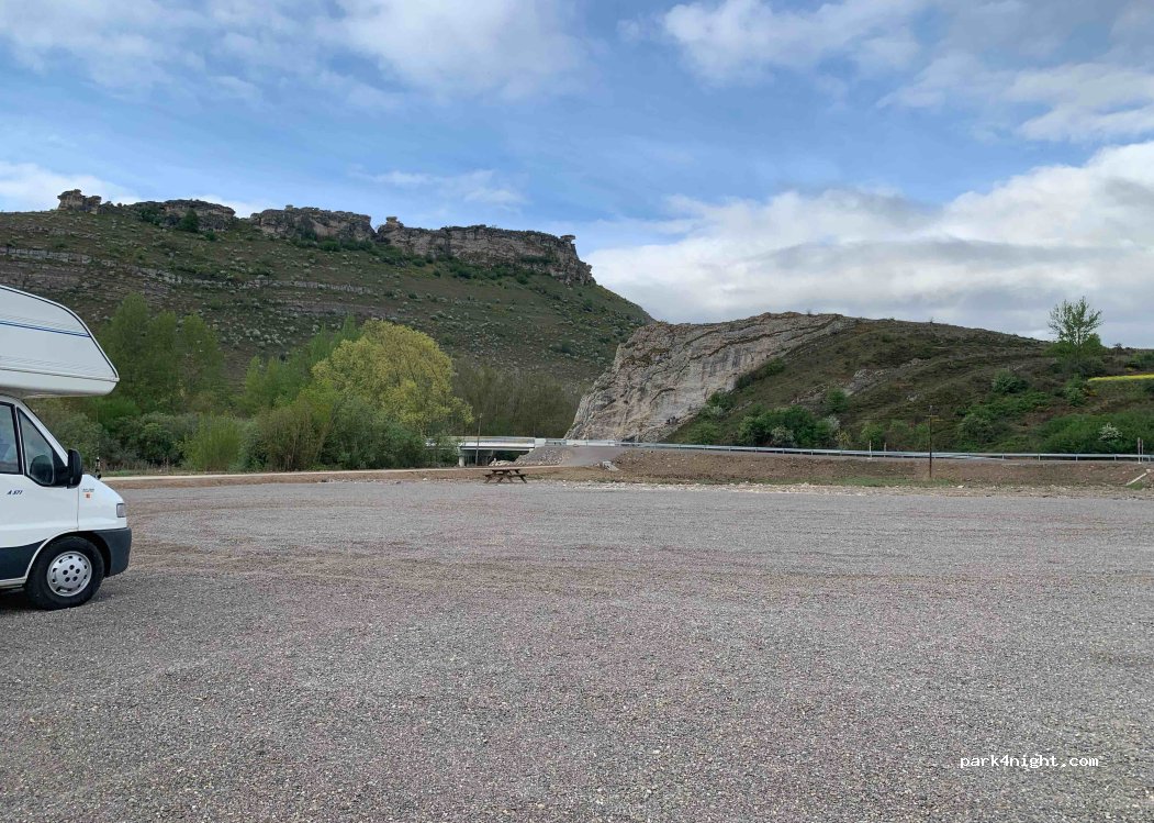 (34815) Villaescusa de las Torres - Unnamed Road — foto