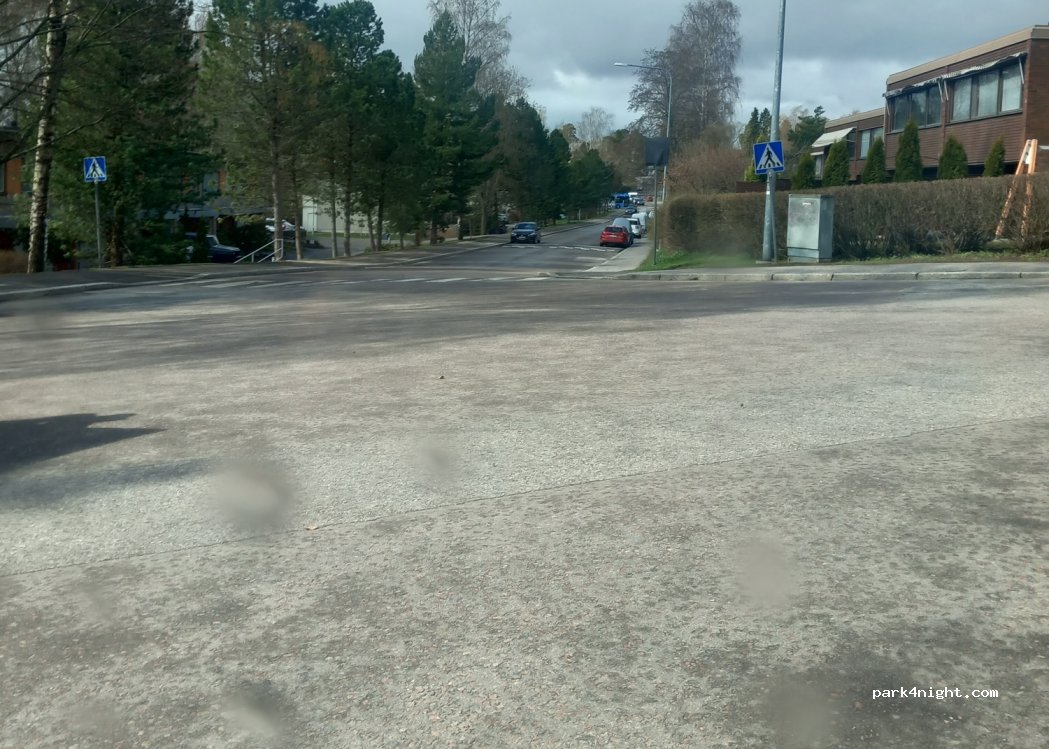 (00840) Helsinki - 15 Humalniementie — foto