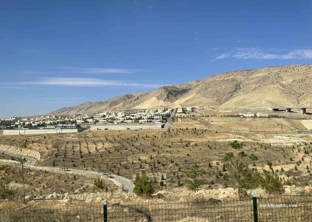 (72000) Batman Merkez - Unnamed Road — foto 2