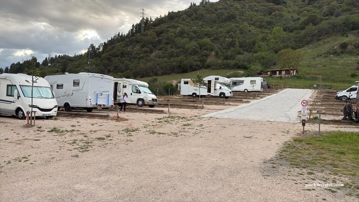 Area de Autocaravans Potes: CAMPERPARK — foto