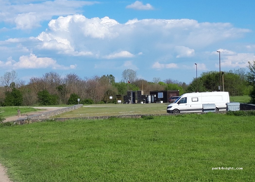 (5068) Nicopolis ad Istrum - Unnamed Road — foto