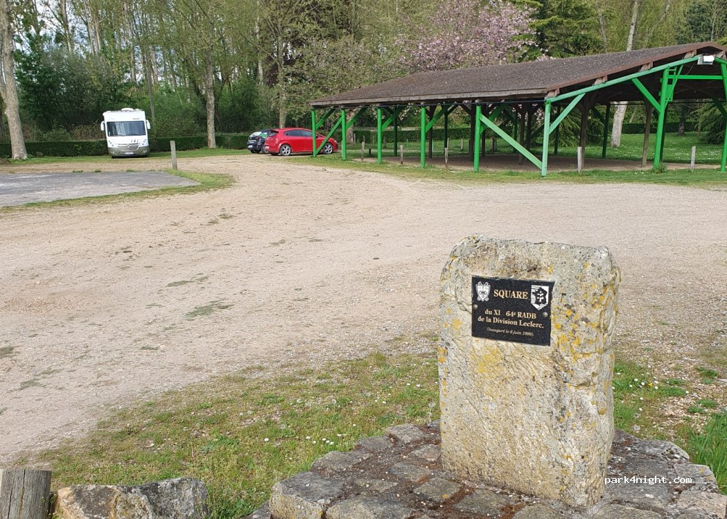 (89140) Courlon-sur-Yonne - 23 Rue du Port — foto