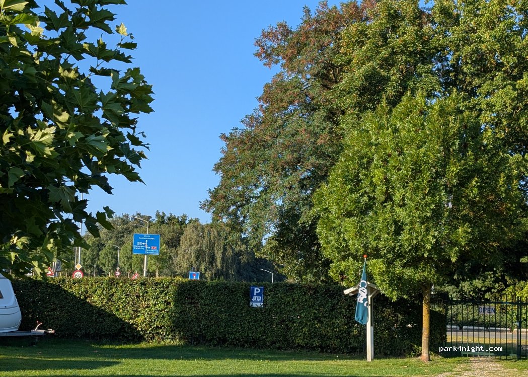 Camperkampeerplaats Venlo — foto 5