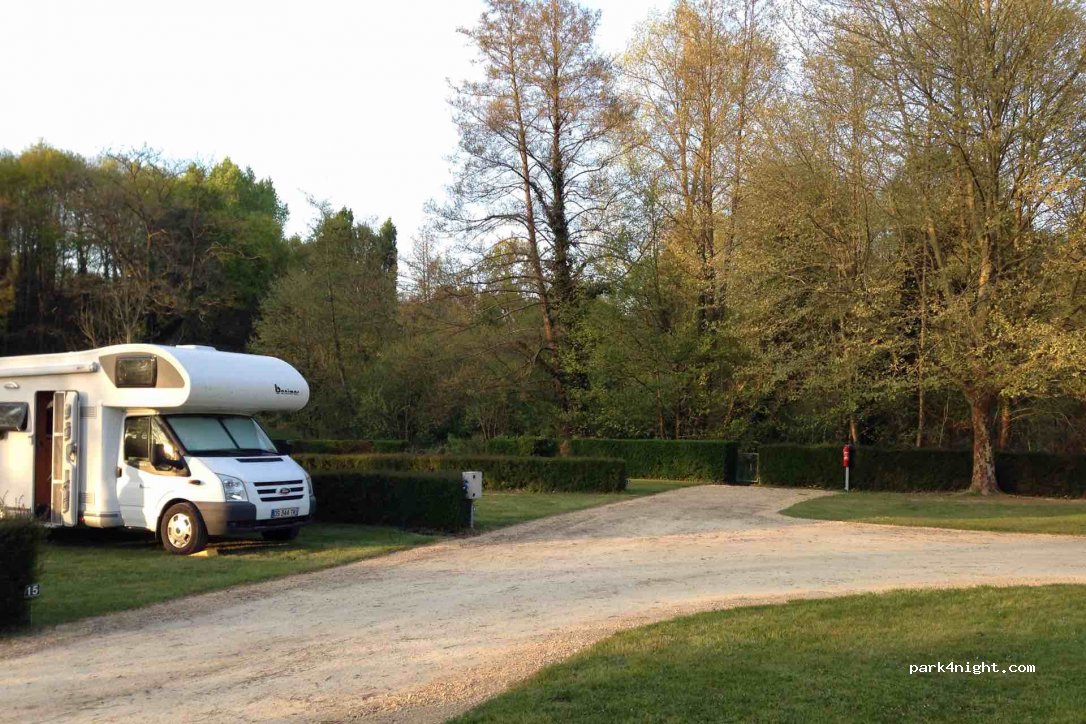 Camping du Pont des Fées — foto