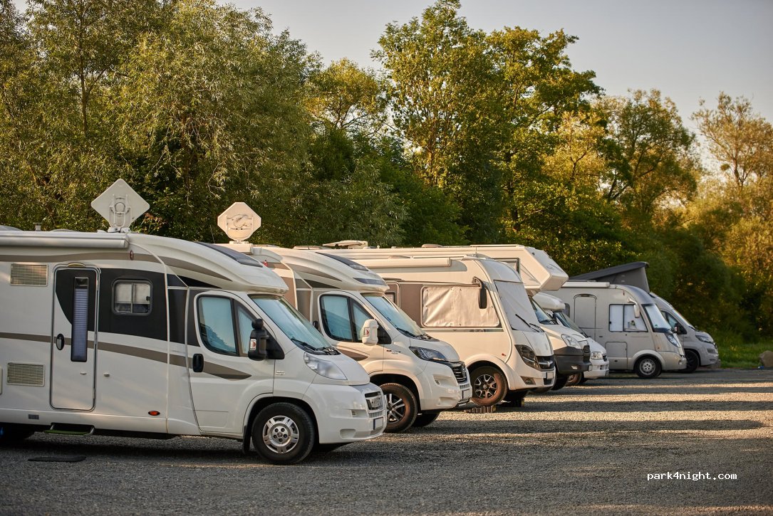 Wohnmobilstellplatz Falkenstraße Wetzlar — foto