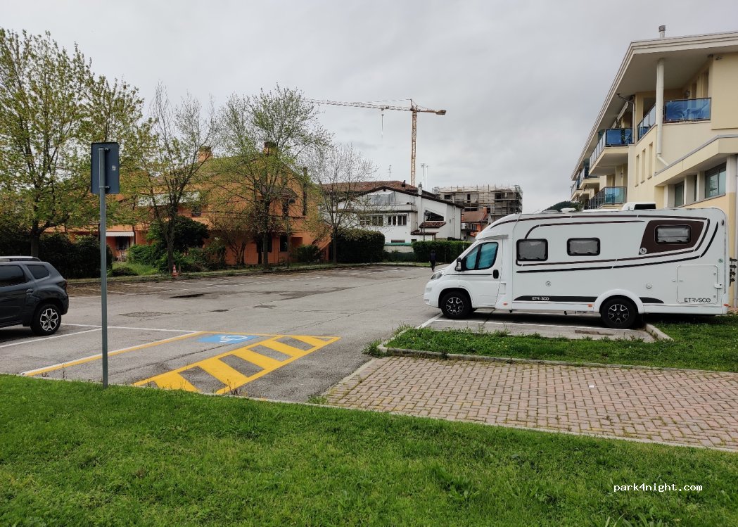 (35031) Abano Terme - 411 Via Luigi Configliachi — foto