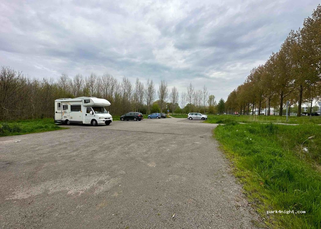 (2151 MA) Nieuw-Vennep - Hoofdweg — foto