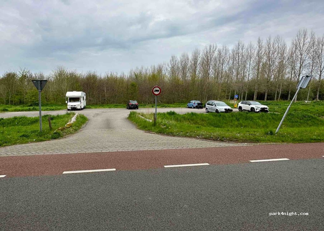 (2151 MA) Nieuw-Vennep - Hoofdweg — foto 2