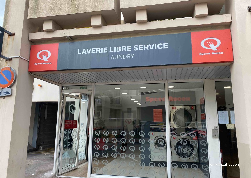 (64200) Biarritz - 12 Avenue de la Gare — foto