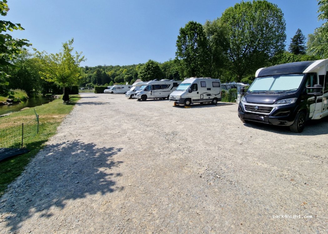 CAMPING-CAR PARK area of Lyons-la-forêt — foto 2
