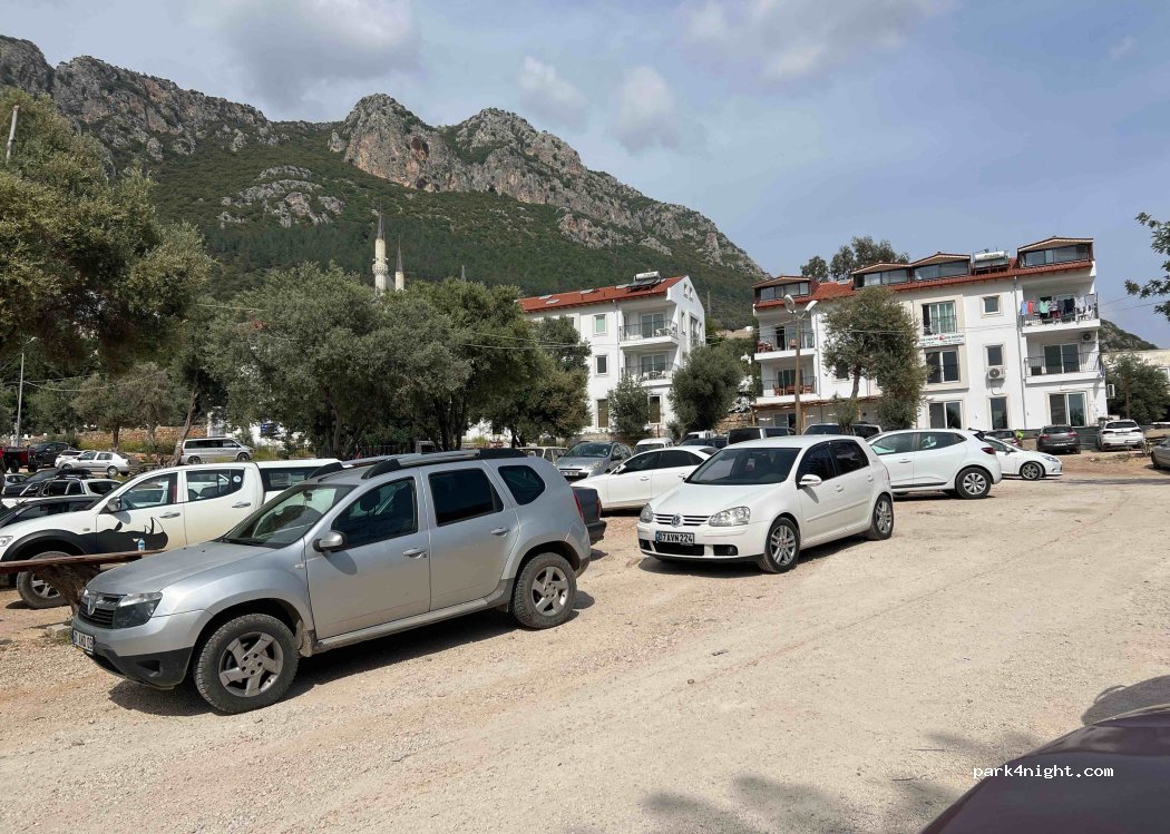 (07580) Kaş - 23 Uğur Mumcu Caddesi — foto
